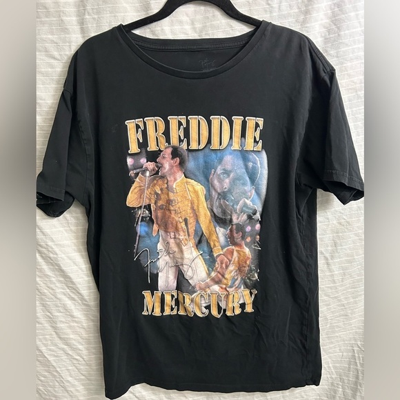 Freddie Mercury Queen Champion  T Shirt Black OFFICIAL MERCH Size XL - Picture 1 of 4